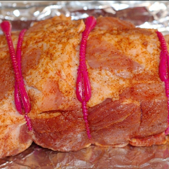 Silicone turkey/roast lifter with 2 ties & basting brush - Picture 3 of 3